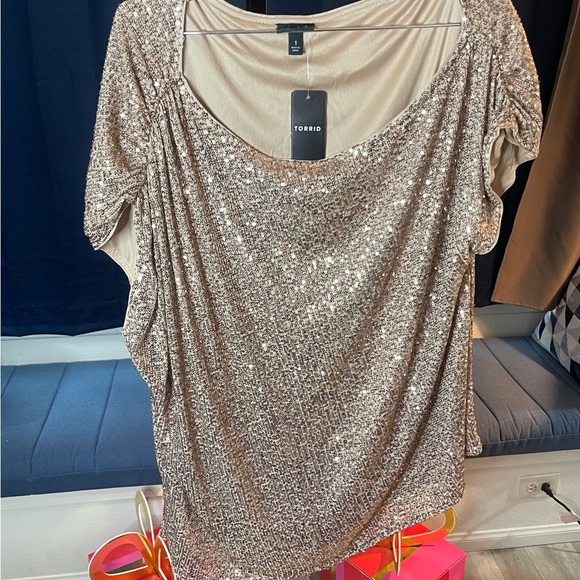 Torrid Gold Sequin One-Shoulder Blouse - Picture 7 of 8